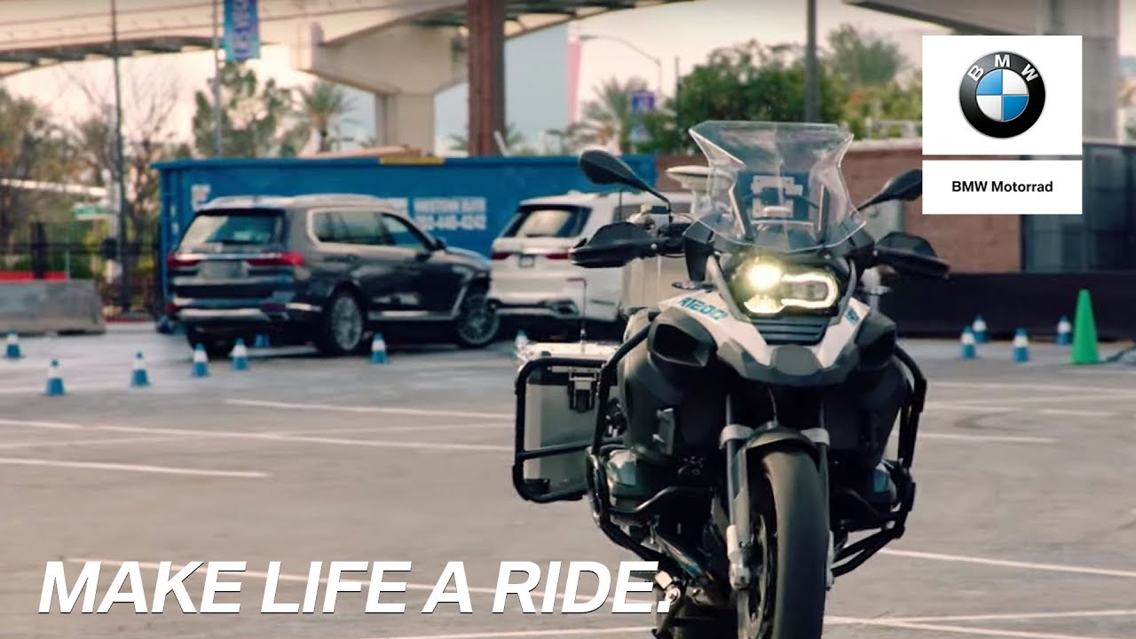 BMW-Motorrad-Riding-Assistant-at-CES