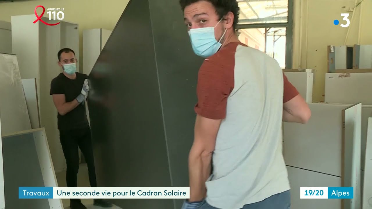 La-Batitec-un-magasin-ephemere-de-materiaux-de-reemploi-sur-le-site-du-cadran-solaire-a-La-Tronche